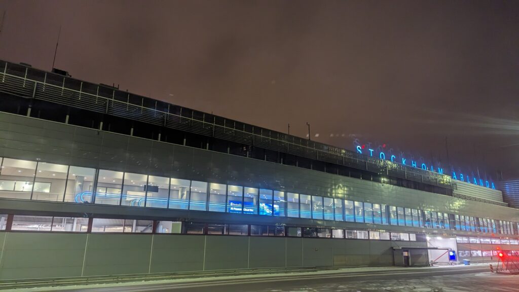 Foto: Blick aus dem Flugzeug auf das Terminal in Stockholm Arlanda